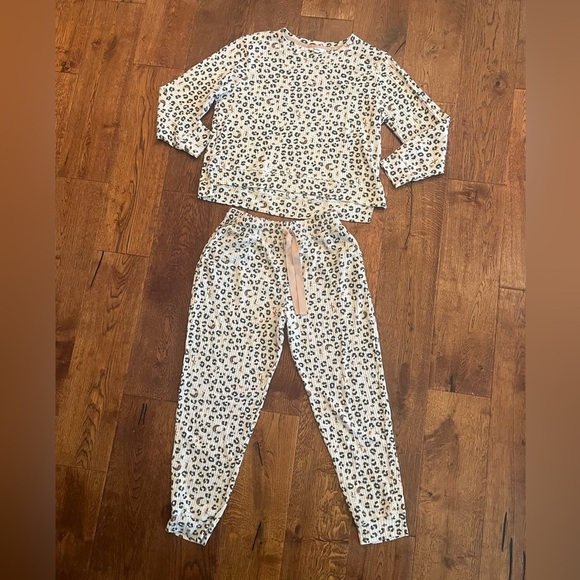 Roudelain Loungewear Pajama Set L Thermal Leopard Animal Print Cozy Luxe PJs - Picture 12 of 12